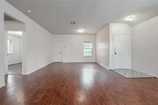 13418 High Banks Ln, Houston, TX 77034 - Photo 9