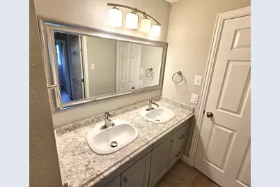 16007 Mill Point Drive, Houston, TX 77059 - Photo 31