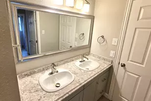 16007 Mill Point Dr, Houston, TX 77059 - Photo 31