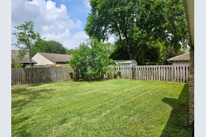 16007 Mill Point Drive, Houston, TX 77059 - Photo 7