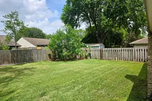 16007 Mill Point Dr, Houston, TX 77059 - Photo 7
