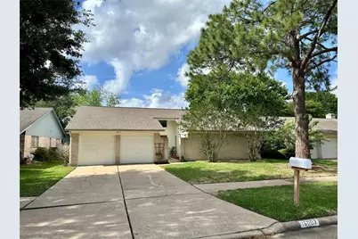 16007 Mill Point Drive, Houston, TX 77059 - Photo 3