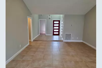16007 Mill Point Drive, Houston, TX 77059 - Photo 15