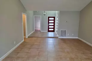 16007 Mill Point Dr, Houston, TX 77059 - Photo 15