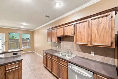16551 Pentonshire Lane, Houston, TX 77090 - Photo 21