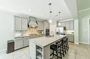 170 Hearthshire Cir, The Woodlands, TX 77354 - Photo 9