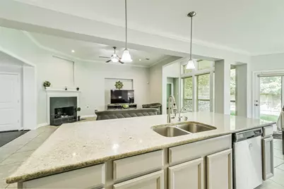 170 Hearthshire Circle, The Woodlands, TX 77354 - Photo 13