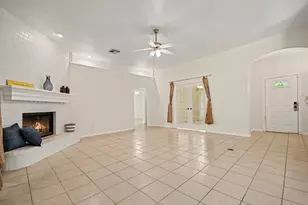 142 Happy Hollow St, Alvin, TX 77511 - Photo 7