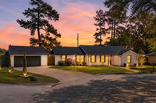 102 Enchanted Oaks Ct, Spring, TX 77388 - Photo 1