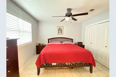 221 E Defee Avenue, Baytown, TX 77520 - Photo 23