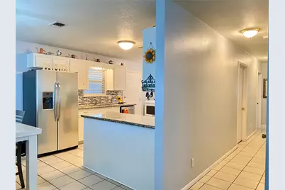 221 E Defee Avenue, Baytown, TX 77520 - Photo 19