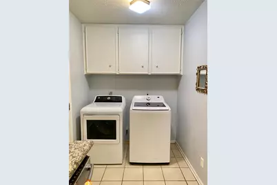 221 E Defee Avenue, Baytown, TX 77520 - Photo 17