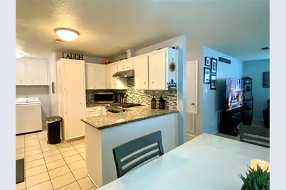 221 E Defee Avenue, Baytown, TX 77520 - Photo 9