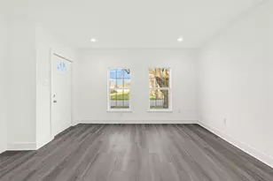 3004 Wayne St, Houston, TX 77026 - Photo 3