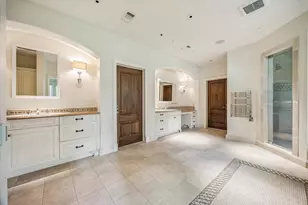 1 Gage Ct, Houston, TX 77024 - Photo 17