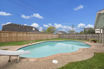 10900 Spruce Drive S, La Porte, TX 77571 - Photo 31