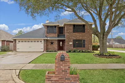 10900 Spruce Drive S, La Porte, TX 77571 - Photo 1