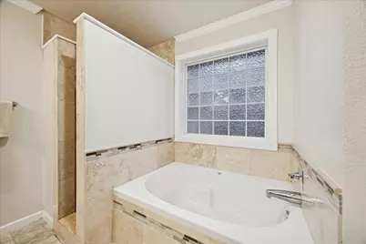 10900 Spruce Drive S, La Porte, TX 77571 - Photo 21