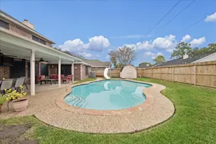 10900 Spruce Dr S, La Porte, TX 77571 - Photo 29