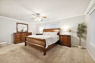 10900 Spruce Dr S, La Porte, TX 77571 - Photo 19