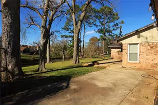 113 Old Angleton Rd, Lake Jackson, TX 77566 - Photo 5