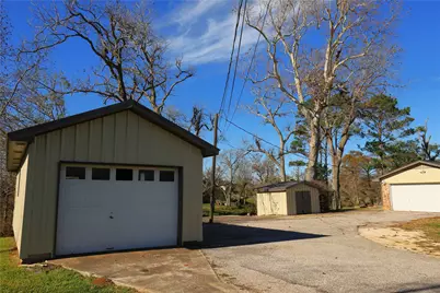 113 Old Angleton Road, Lake Jackson, TX 77566 - Photo 3