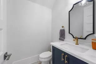 812 E 24th St, Houston, TX 77009 - Photo 5