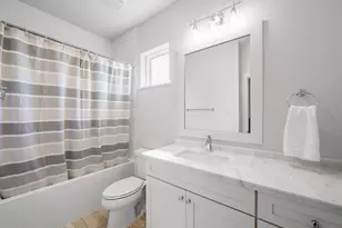 812 E 24th St, Houston, TX 77009 - Photo 31