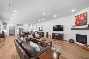 812 E 24th St, Houston, TX 77009 - Photo 17