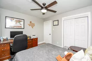 9235 Pecos St, Houston, TX 77055 - Photo 37