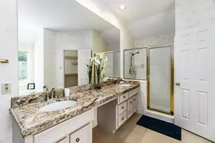 15406 Greenleaf Ln, Houston, TX 77062 - Photo 9