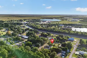 3577 9th St, Nederland, TX 77705 - Photo 41