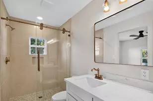 3577 9th St, Nederland, TX 77705 - Photo 25