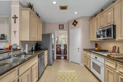5710 Rose Hill Court, Rosharon, TX 77583 - Photo 15