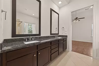 3217 Maxroy Street, Houston, TX 77008 - Photo 23
