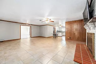 5813 Russell Ln, Baytown, TX 77521 - Photo 7