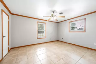 5813 Russell Ln, Baytown, TX 77521 - Photo 13