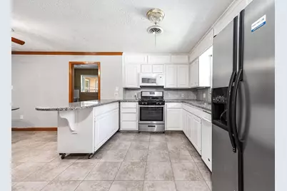 5813 Russell Lane, Baytown, TX 77521 - Photo 5