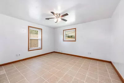5813 Russell Lane, Baytown, TX 77521 - Photo 19