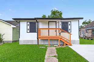 111 N 4th St, La Porte, TX 77571 - Photo 3