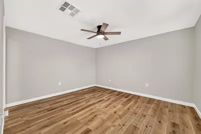 111 N 4th Street, La Porte, TX 77571 - Photo 7