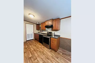 16381 Hunters Green Dr, Conroe, TX 77303 - Photo 7
