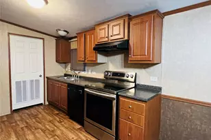 16381 Hunters Green Dr, Conroe, TX 77303 - Photo 7
