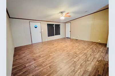 16381 Hunters Green Dr, Conroe, TX 77303 - Photo 9
