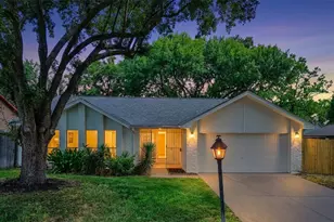9947 Sagebud Ln, Houston, TX 77089 - Photo 3