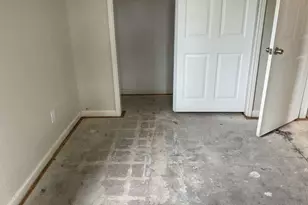 609 W 6th St, Sweeny, TX 77480 - Photo 7