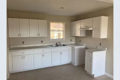 609 W 6th Street, Sweeny, TX 77480 - Photo 5