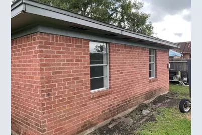 609 W 6th Street, Sweeny, TX 77480 - Photo 9