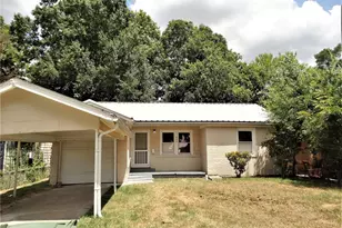 946 Milam St, Liberty, TX 77575 - Photo 1