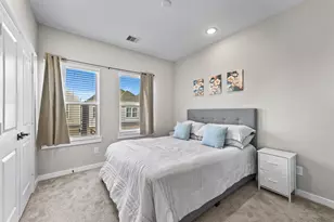 6704 Parker Grv Ln, Houston, TX 77076 - Photo 13